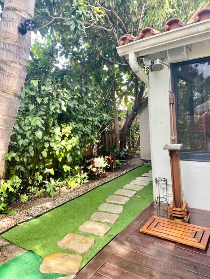 Entire Private Beautiful 2 Bedroom Plus Den House With Gated Front&Back Yard And Free Parking 10Min Drive To Miami Beach المظهر الخارجي الصورة
